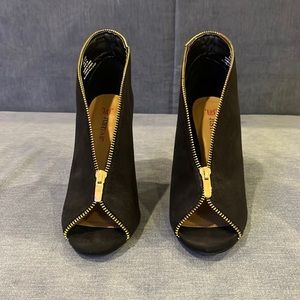 JustFab black suede peep toe booties with gold zipper accent size 7.5